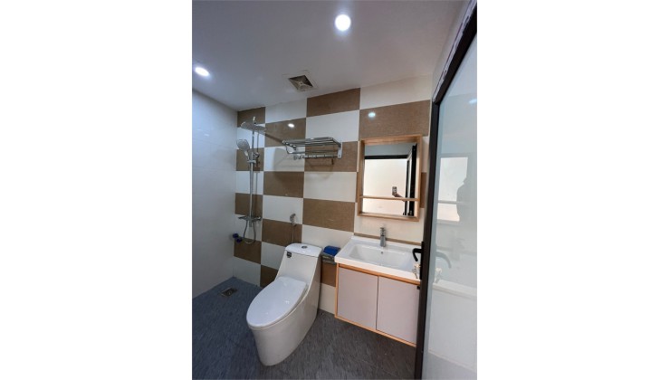 Bán nhà Nguyễn Văn Cừ.Long Biên-50m2 * 4 Tầng, Ô TÔ vào nhà, LÔ GÓC,Ngõ Thông