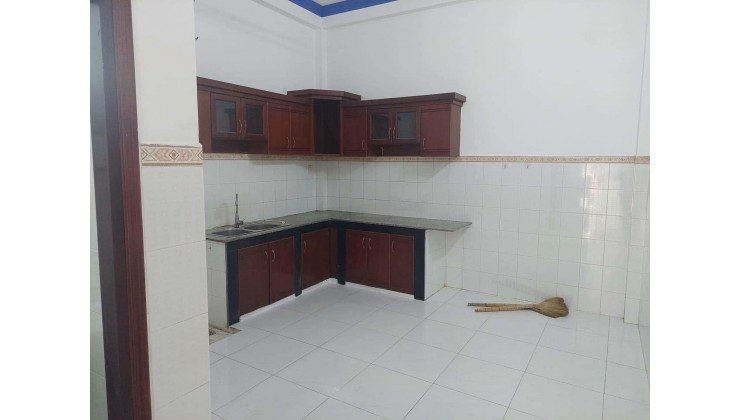 HXH Nguyễn Thị Búp 74m2 BTCT 2 tầng, kế bên Hiệp Thành City