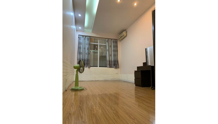 Siêu rẻ, bao nội thất, nhà Lê Văn Lương, gần ôtô, kd, Dt35m2x5t, Liên Hệ:0965268261.