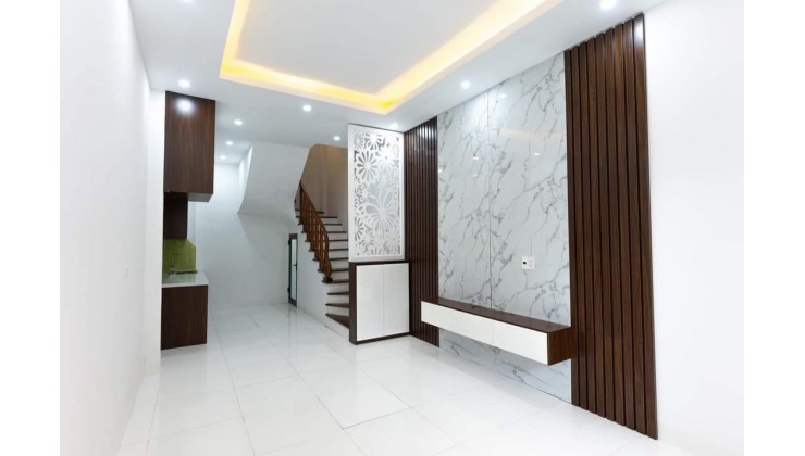 Bán nhà đẹp phố Đội Cấn Ba Đình 5tầng MT 5.5m 5.2tỷ ôtô đỗ cửa(2)