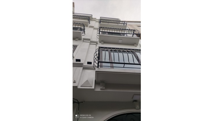 Nhà Ngọc Lâm - Long Biên - gần chợ - thang máy 46m x 5 tầng, chỉ 6.8 tỷ.