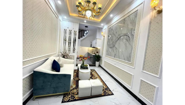 Bán nhà phố Chùa Quỳnh, 5 Tầng, Mặt tiền 5M, KD.