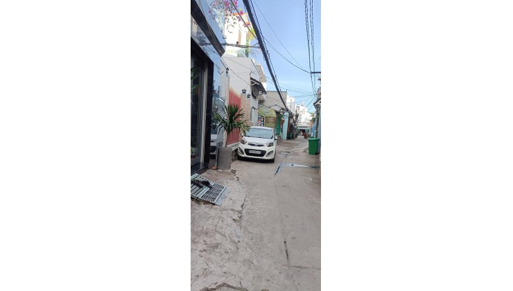 BÁN NHÀ 3 TẦNG GIÁ RẺ QUẬN 7-NGUYỄN VĂN QUỲ. 50M2. CHỈ 3.9 TỶ. HXH THÔNG.