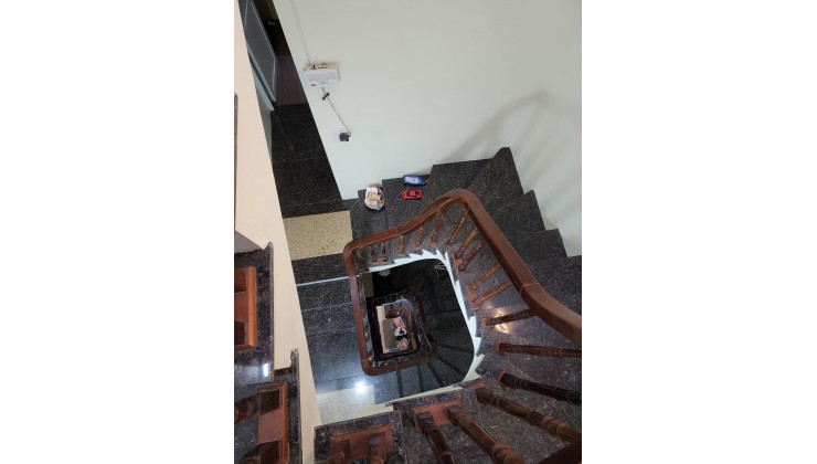 BÁN NHÀ NGUYỄN TRÃI, THANH XUÂN, DT70m2, 4 TẦNG, MT6m, GIÁ 9,8 TỶ. KD ĐỈNH-LÔ GÓC-MT SIÊU KHỦNG-Ô TÔ 4 CHỖ QUA CỬA.