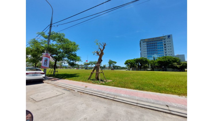 Bể Nợ Bán nhà kiệt 7m oto  tránh nhau  Núi Thành Hải Châu giá Sụp Hầm