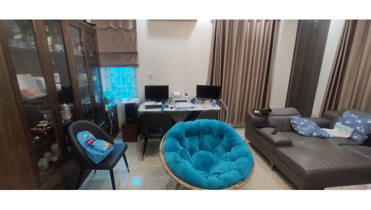 Bán nhà Tư Đình: 48m2, 5 tầng, Thang máy, gần Công viên, chỉ hơn 6 tỷ