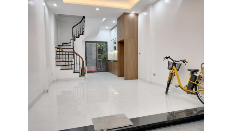 Nhà Ba Đình mới xây. 41m2 5 tầng. Nhỉnh 6 tỷ