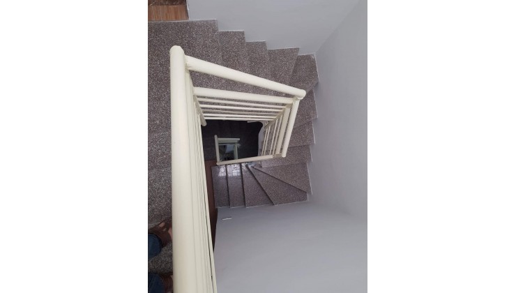 Bán nhà 26m2 3tầng 3ngủ nhỉnh 2tỷ ngõ ôtô kinh doanh phố Trung Kính Cầu Giấy(2)