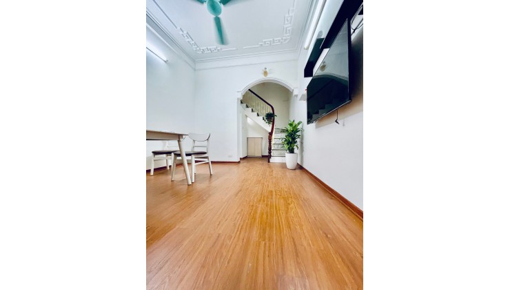 Bán Nhà Ba Đình - Ngõ 173 Hoàng Hoa Thám - 30m2 - 4 Tầng - Mặt Tiền 3.5m - 3.6 Tỷ.