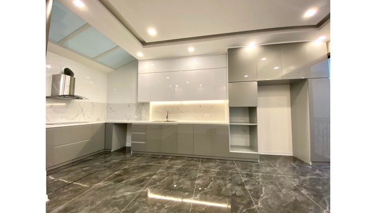 Bán nhà Nguyễn Văn Cừ, Long Biên,90m2 x 6 tầng.GARA, THANG MÁY