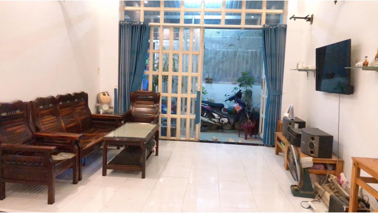BÁN NHÀ GIÁ RẺ QUẬN 7-HUỲNH TẤN PHÁT-102M2. CHỈ 7.8 TỶ. XE HƠI NGỦ TRONG NHÀ-SHR