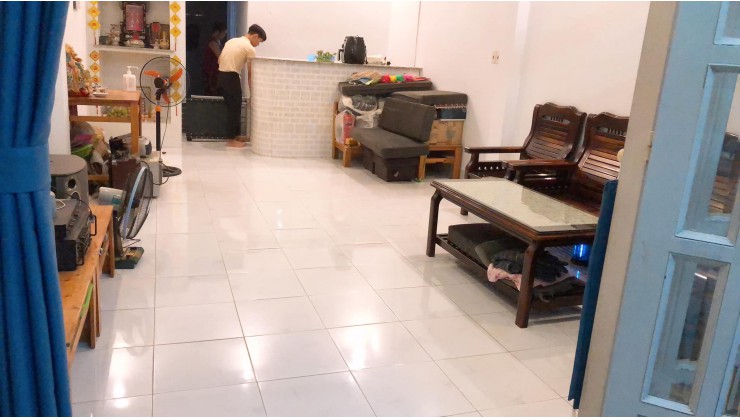 BÁN NHÀ GIÁ RẺ QUẬN 7-HUỲNH TẤN PHÁT-102M2. CHỈ 7.8 TỶ. XE HƠI NGỦ TRONG NHÀ-SHR
