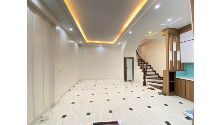BÁN NHÀ ĐỐNG ĐA - VỊ TRÍ THUẬT TIỆN ĐÁNG SỐNG - DÂN TRÍ CAO - AN NINH TỐT