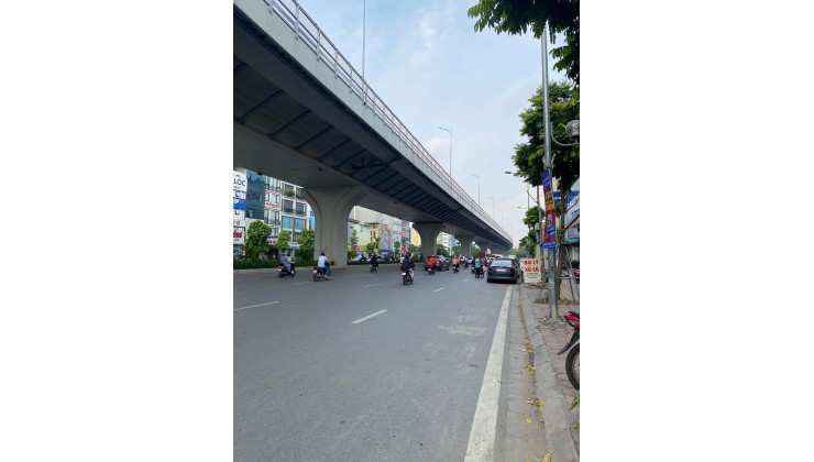 Mặt phố Trường Chinh, Thanh Xuân, Vỉa hè, Kinh Doanh, 110m2, MT: 5,5m. Giá 35 tỷ