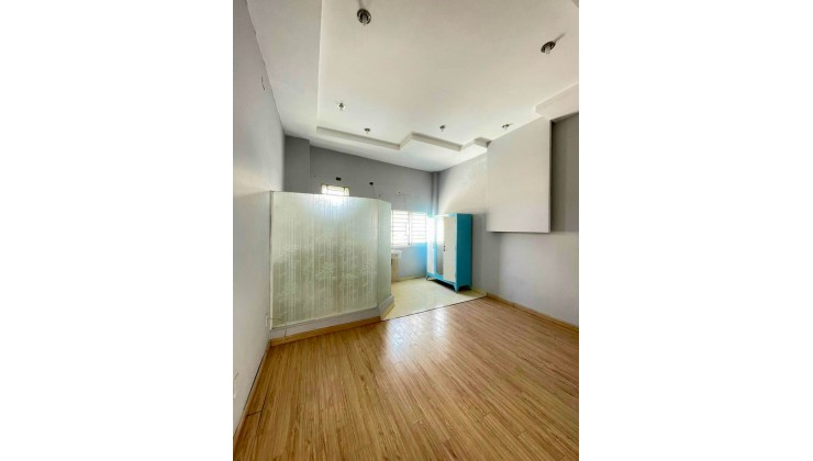 Chính chủ bán nhà Nguyễn Văn Quỳ, 46m2, Ngang 4m, 4 tầng, Giá 5,650tỷ