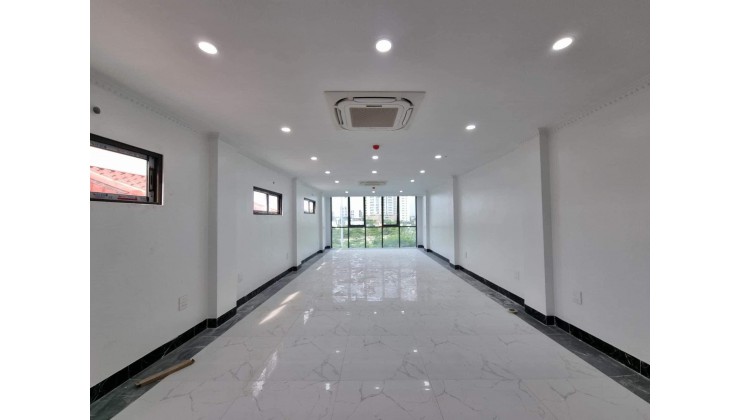 Bán nhà mới 8 tầng mặt phố Hoàng Quốc Việt Quan Hoa Cầu Giấy 35 tỷ.