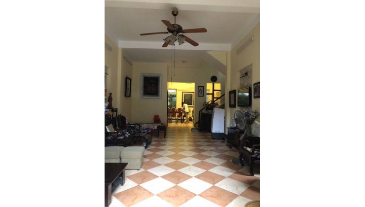 Chủ nhà gửi em cho thuê nhà nguyên căn 4 tầng 120m2 tại Ngọc Thụy giá 20tr/th