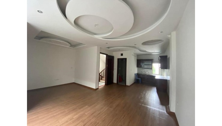 Bán nhà phố Quan Nhân (Thanh Xuân). DT 54m2 x MT 6.4m x 5 tầng. Giá 6.85 tỷ.
Ngõ thông các ngả, gần Royal City, Nhân Hoà, Hapulico, Vũ Trọng Phụng...