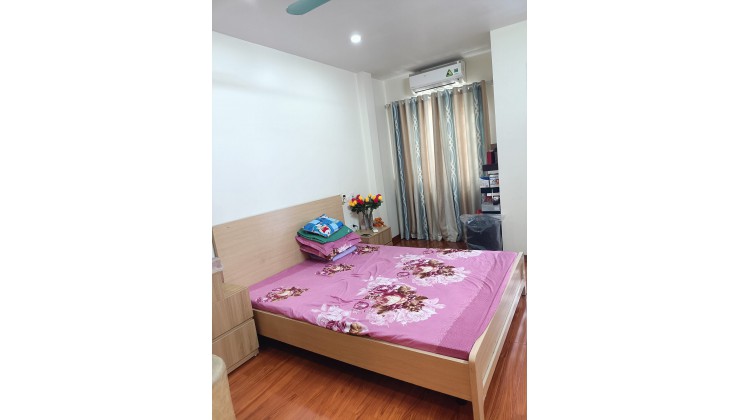 Bán nhà Ngọc Thụy, Đủ Nội thất, Nhà ĐẸP, ở Ngay, 50m2 x 4 tầng