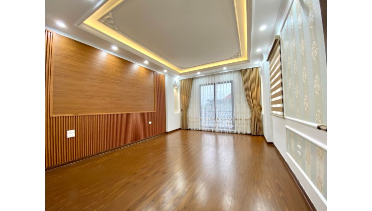 Bán nhà Ngọc Thụy, Long Biên 40m2 x 7 tầng, Thang máy, Ô TÔ 7 chỗ, 2 thoáng Nhỉnh 7 tỷ