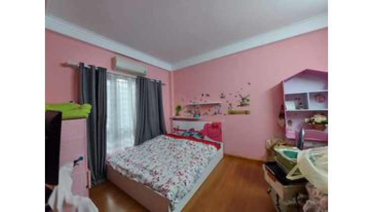 Bán nhà Tô Vĩnh Diện 45m2, 5 tầng, MT 5.6m, 6.5 tỷ
PHÂN LÔ QUÂN ĐỘI - LÔ GÓC - CHỦ TỰ XÂY - NỘI THẤT ĐẸP - 2 THOÁNG - CHỪNG 10M Ô TÔ DỪNG ĐỖ