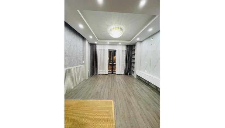 Bán nhà đẹp 38m2 5tầng MT 4.5m nhỉnh 7tỷ ôtô đỗ Trung Hòa Cầu Giấy