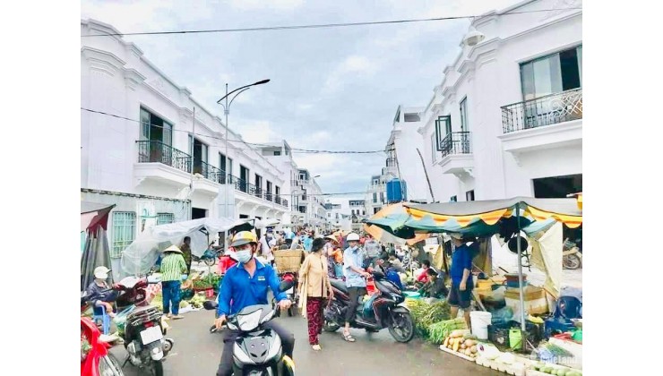 BÁN NHÀ  LẦU, MẶT TIỀN CHỢ THỚI LAI - CẦN THƠ