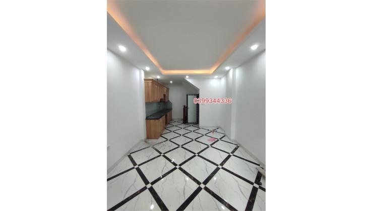 Bán nhà Kim Giang 31m2, 5 tầng, gần phố, ô tô đỗ cửa, nhà mới đẹp hiện đại, giá 4.5 tỷ