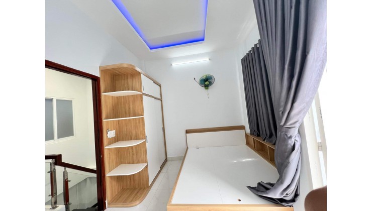 bán nhà đường trần thánh tông. quận tân bình. nhà 2 tầng dtsd 64m2 giá 3.950 tr. shr. gần trường gần chợ. gần công viên. gần bệnh viện tân phú.