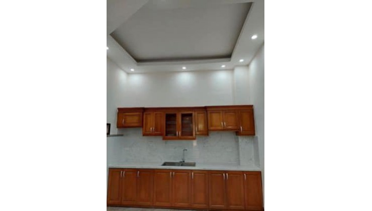 CHÍNH CHỦ CẦN BÁN NHÀ TRÊN PHỐ CHÙA HÀ, 45M x 5 TẦNG, 3 GÁC PHÓNG, GIÁ NHỈNH 4 TỶ.