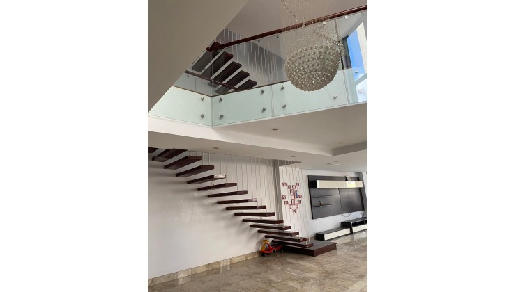 Tòa Văn Phòng Mặt Phố  Thái Thịnh 164M2 Mặt tiền 6.5M 70 Tỷ