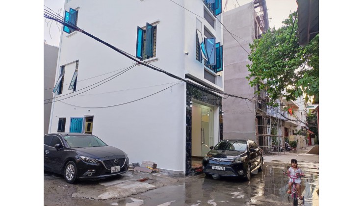 Gửi bán căn nhà 4 tầng lô góc, ngõ phố Điện Biên Phủ, phường Bình Hàn TP Hải Dương.