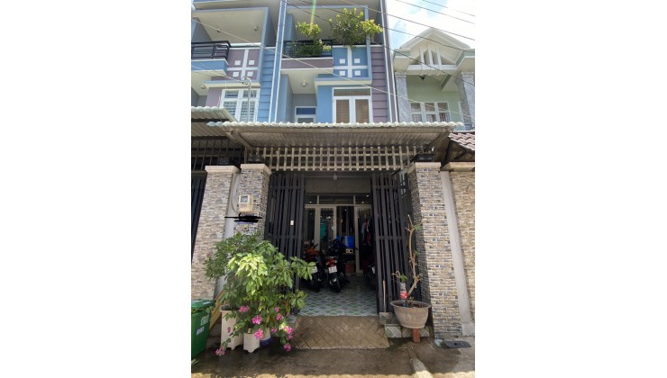 Bán nhà 3 tầng 70m2 đường Nguyễn Văn Tăng, hẻm 4.5m, giá rẻ 5.3 tỷ