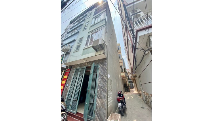 Bán nhà Ngõ Quỳnh, Hai Bà Trưng, 55m, 4 tầng, mặt tiền 8m, giá 6.1 tỷ.