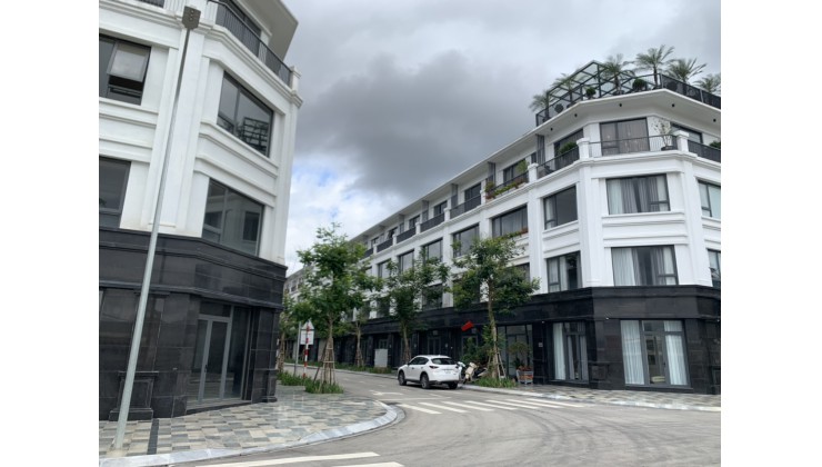 Còn 1 căn shophouse 4 tầng duy nhất giá 3,8 tỷ mặt tiền trung tâm TP Lạng Sơn.