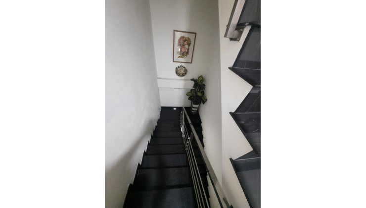 Gấp bán nhà HXH C2 Nguyễn Thiện Thuật Q3, 81M2, 4 TẦNG, nhỉnh 4 tỷ