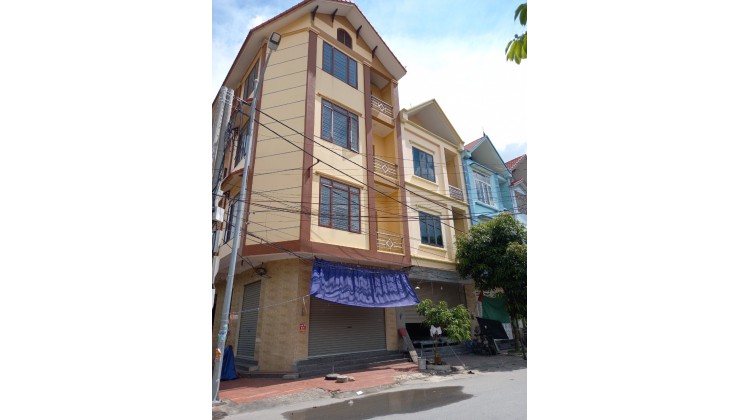 Cho thuê căn góc 4 tầng Thị trấn Hồ, Thuận Thành, Bắc Ninh.