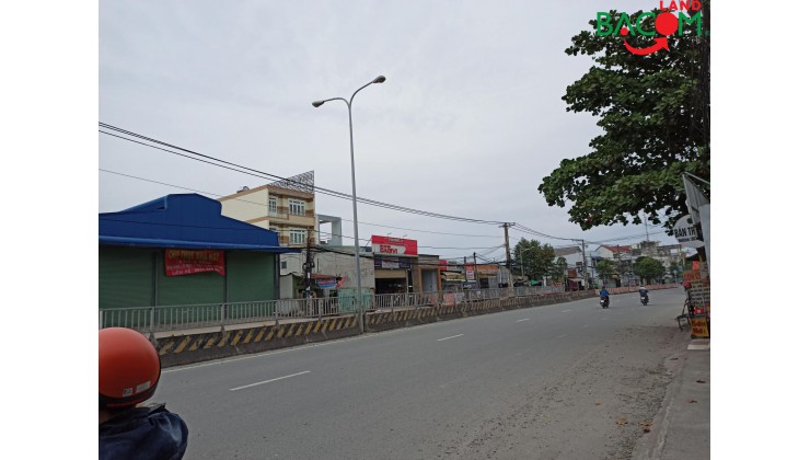 Nhà MẶT TIỀN kinh doanh Nguyễn Ái Quốc, gần Cầu Hang, giá siêu rẻ