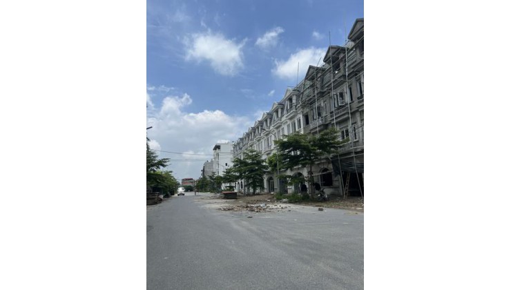 CHỦ BÁN GẤP CĂN SHOPHOUSE HINODE ROYAL PARK 100M2X5T ĐƯỜNG ĐÔI 33M HƯỚNG TÂY BẮC