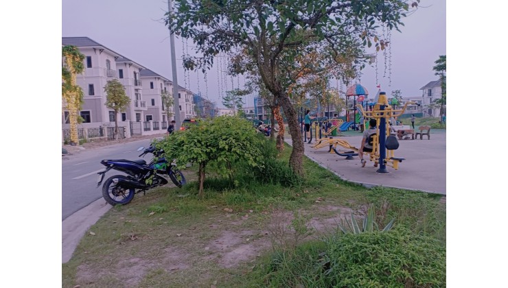 Chính chủ bán căn biệt thự view công viên trong khu đô thị Vsip Từ Sơn
