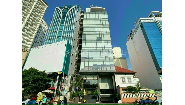 Bán tòa Building 2 MT Nguyễn Trãi, P. PNL, Q1, 20x30m2, hầm - 14 tầng, 5400m2 sàn, giá 650 tỷ