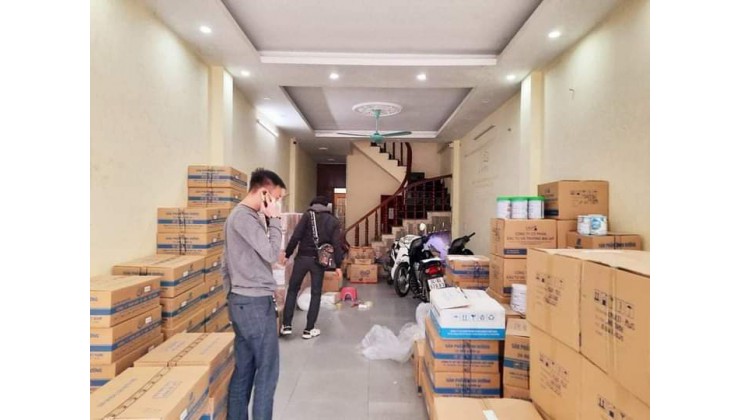 án Nhà Giải Phóng, Hai Bà Trưng 70m2, Mặt Tiền 6m Kinh Doanh, Văn Phòng giá chỉ 10,5 tỷ. 

+ Tòa nhà nằm vị trí đẹp