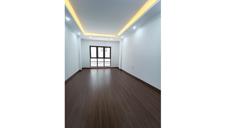 Bán nhà Đại La - Hai Bà Trưng, Diện tích 35m2 * 5 tầng, nhà còn mới. Giá nhỉnh 3 tỷ. 0988838738