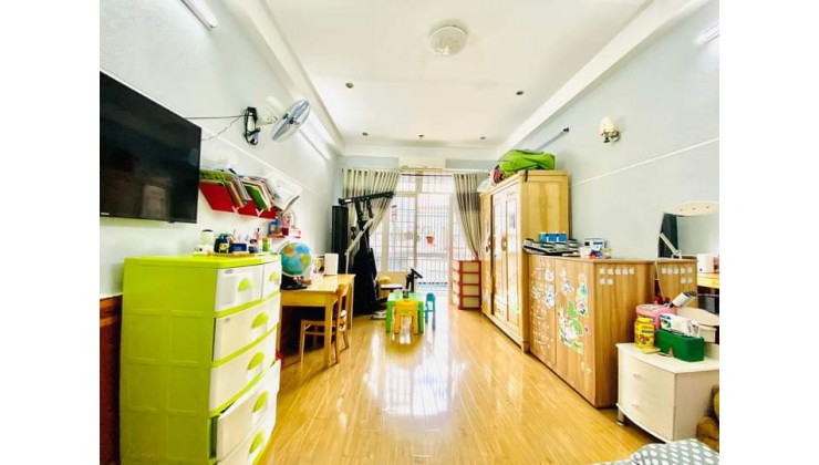 Mặt tiền Đất Thánh , Tân BÌnh, 42m2, 4 tấm, nninhr 6 tỷ