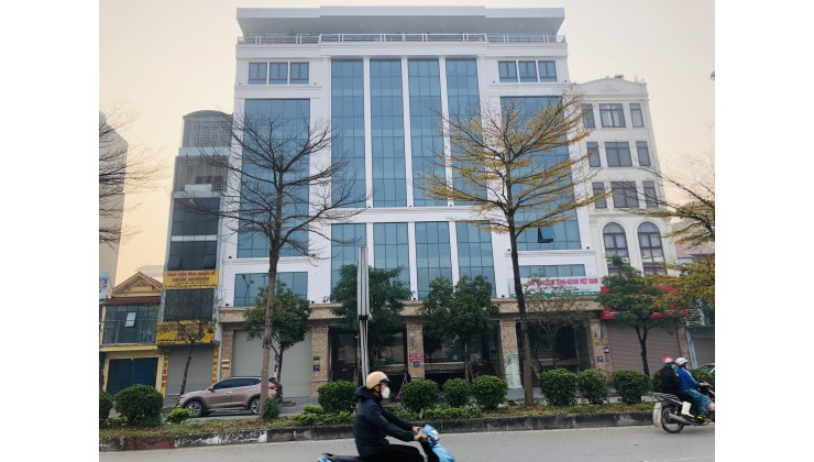 Bán tòa nhà VP 300m2 x 9T MP Nguyễn Văn Huyên, Cầu Giấy cho thuê 3,6 tỷ/năm