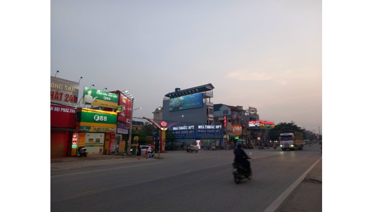 Bán siêu phẩm bđs tại trung tâm thị trấn Lương Sơn diện tích 2250m2 cách ql 300m giá chỉ 4tr/m