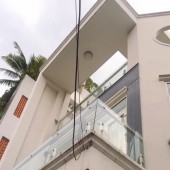 Bán gấp nhà hẻm ô tô, Đường Nguyễn Thông 80m2, 3L  chỉ 11 tỷ