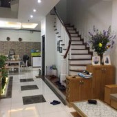 Bán nhanh nhà Việt Hưng 36m2 5 tầng ô tô cực đẹp ở luôn