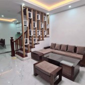 Bán nhà 5 tầng Ngọc Thụy, Long Biên, GARA, NỘI THẤT, GIẾNG TRỜI, 45m2, KINH DOANH