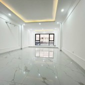 Bán nhà phố Thái Hà, vị trí đỉnh, một bước ra phố, giá chào tháng 7 và nhiều ưu đãi